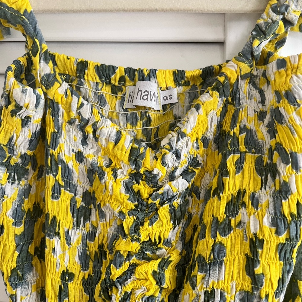 Tiare Hawaii Asymmetrical Skirt set in Yellow and Gray Floral - Picture 13 of 13